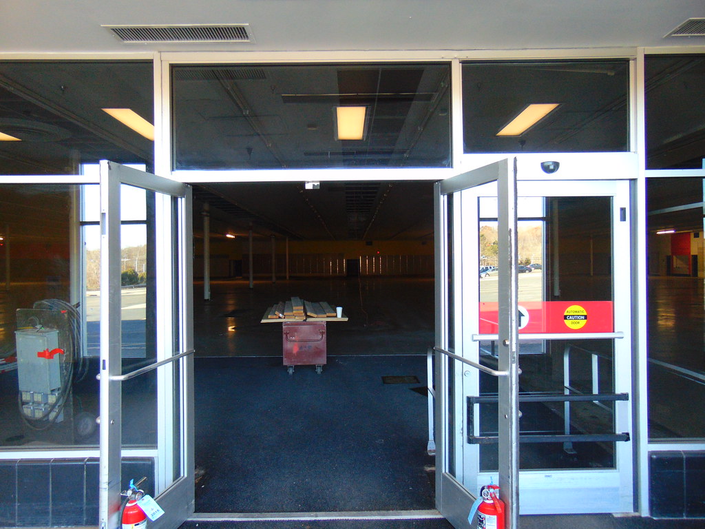 Abandoned Kmart (Cromwell, Connecticut) The buildings are … Flickr
