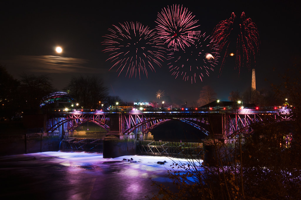 Glasgow Fireworks 2017 Glasgow Green fireworks display 201… Flickr
