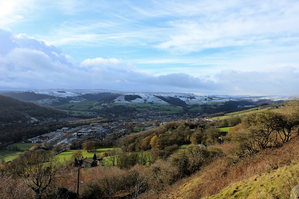 IMG_4963e A view of Mytholmroyd from Height Road, Midgley