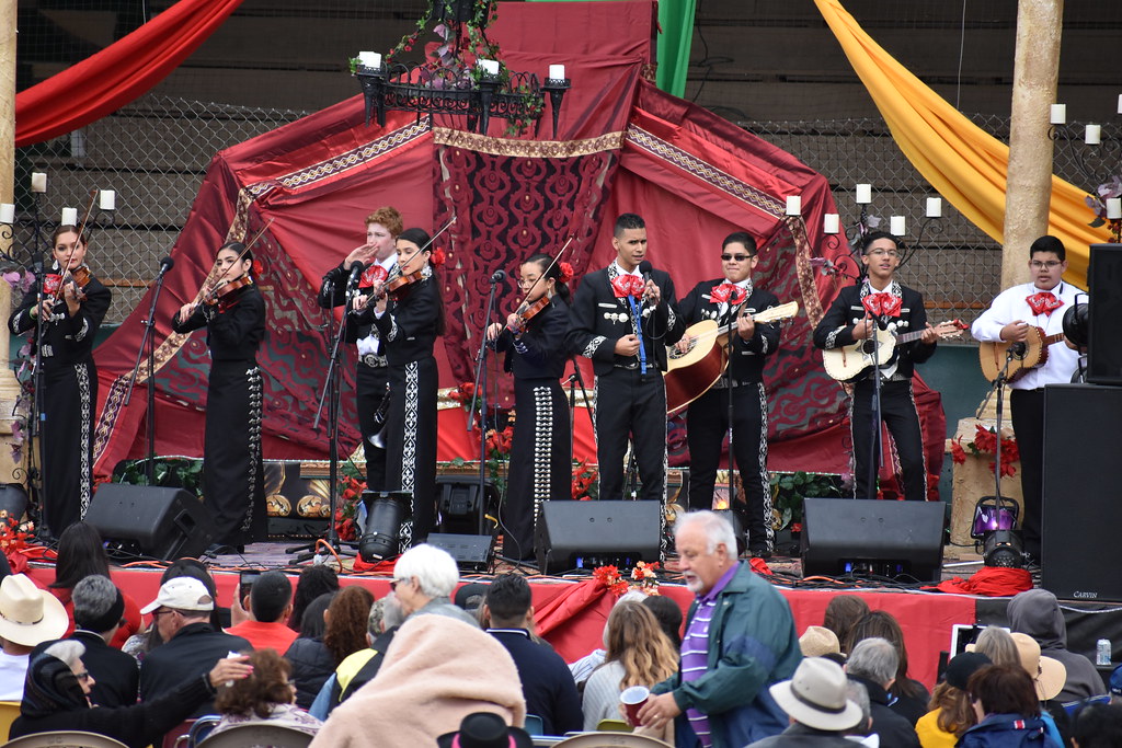 DSC_0051 Bisbee Mariachi Festival Car Show 11/04/17 Warr… Flickr