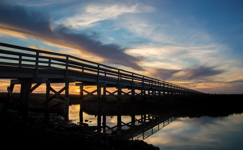 Sunset at Gray's Beach boardwalk Gray's Beach, Yarmouth, M… Flickr