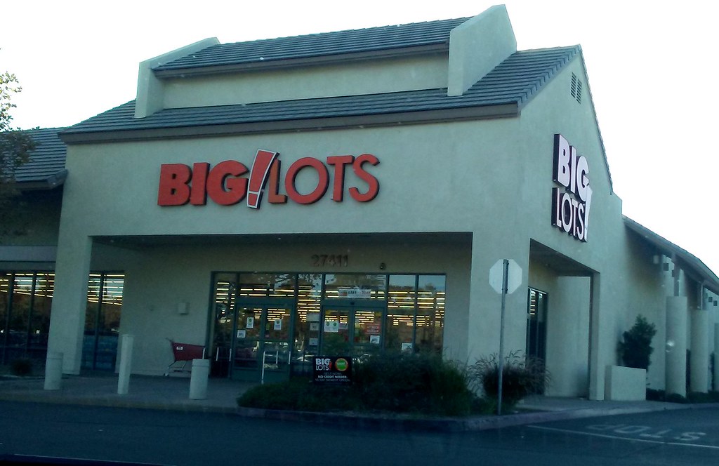 Lots of Big Lots! Big Lots in Temecula's Tower Plaza shopp… Flickr