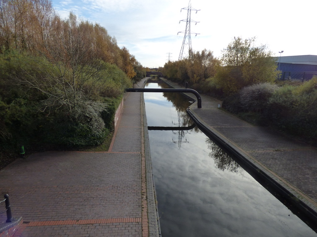 Walsall Canal Wednesbury Willingsworth Hall Bridge Flickr