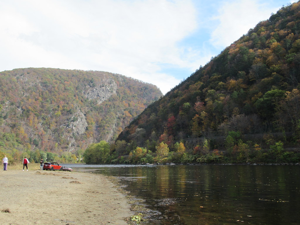 On the Beach at the Delaware Water Gap Yes, the Delaware W… Flickr