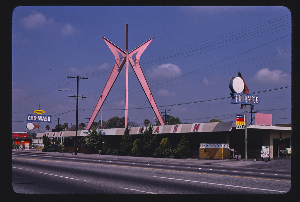 Compton Car Wash, Rosecrans Avenue, Compton, California (L… Flickr