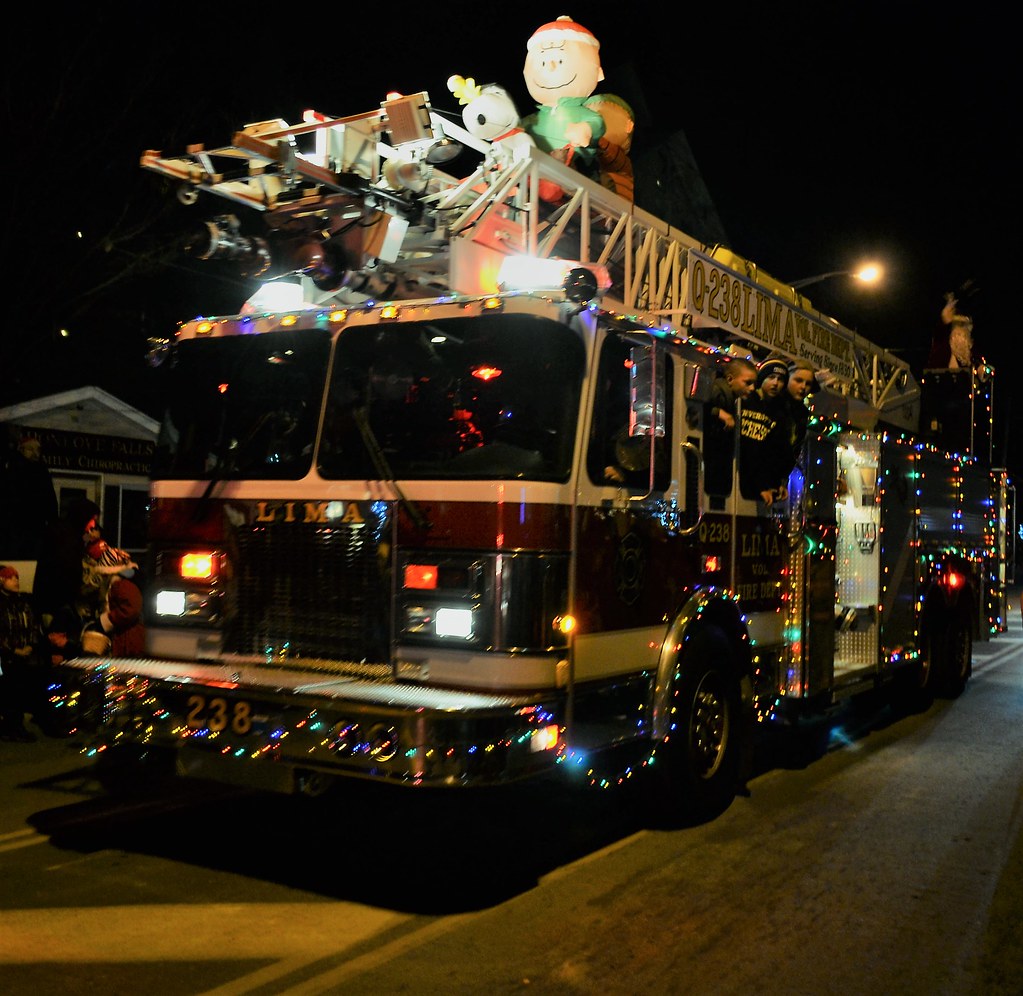 DSC_0021 2017 Honeoye Falls, NY Fire Department Christmas … Flickr