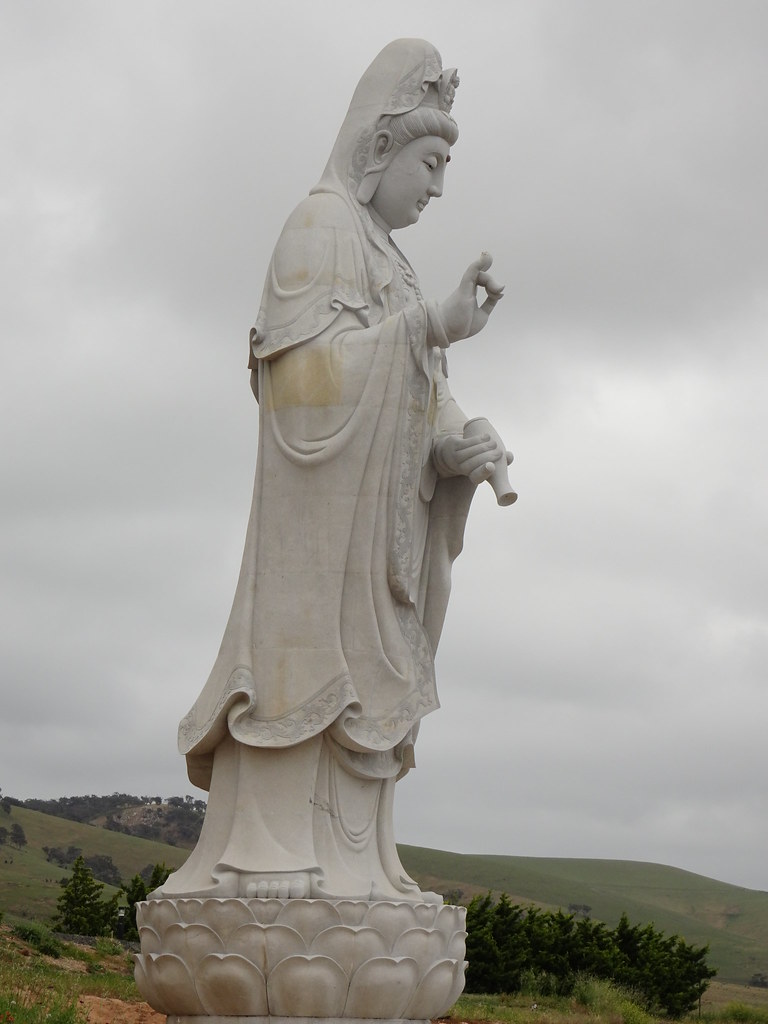 Sellicks Hill. The giant 18 metre high statue of a female … Flickr