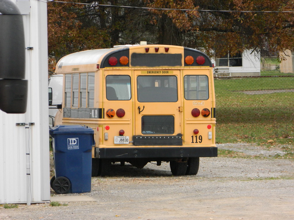 Trimble County Schools 119 (2) Bus lot Bedford, KY. Bus … Flickr
