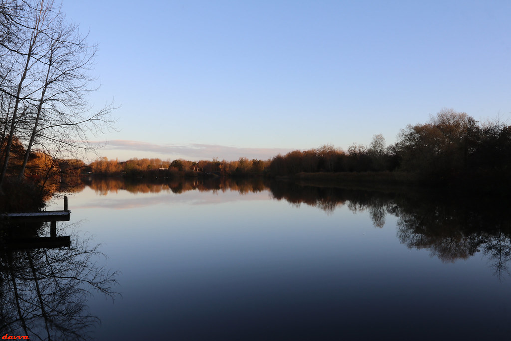 Autumn Lake Autumn morning at Arrow Valley Lake,Redditch davva73