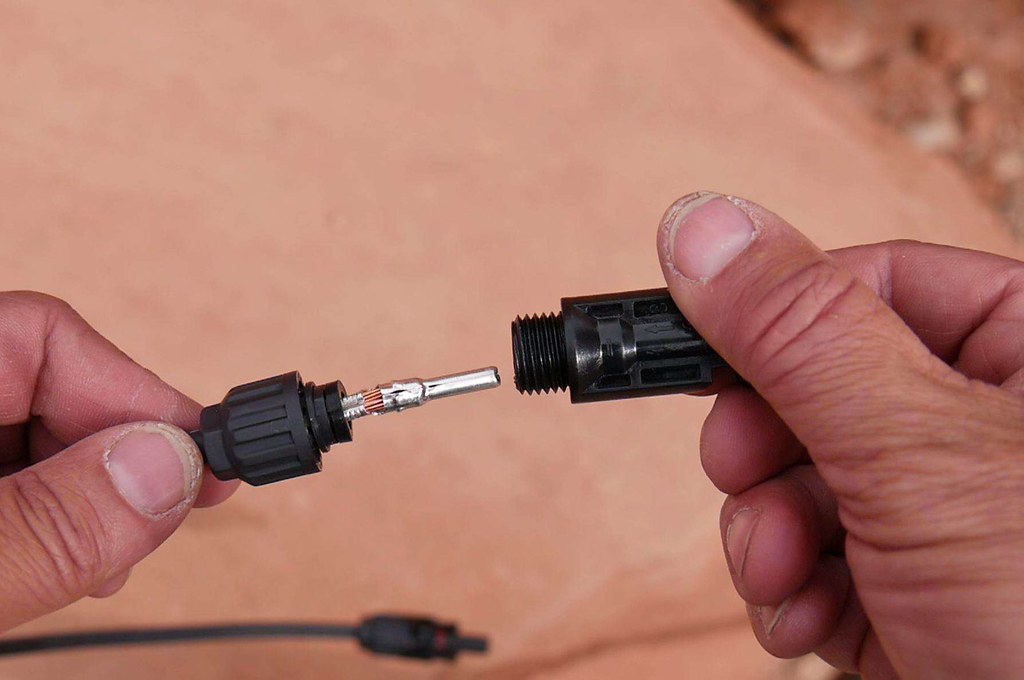 MC4 Connectors Assembly Assembling MC4 Solar connectors … Flickr