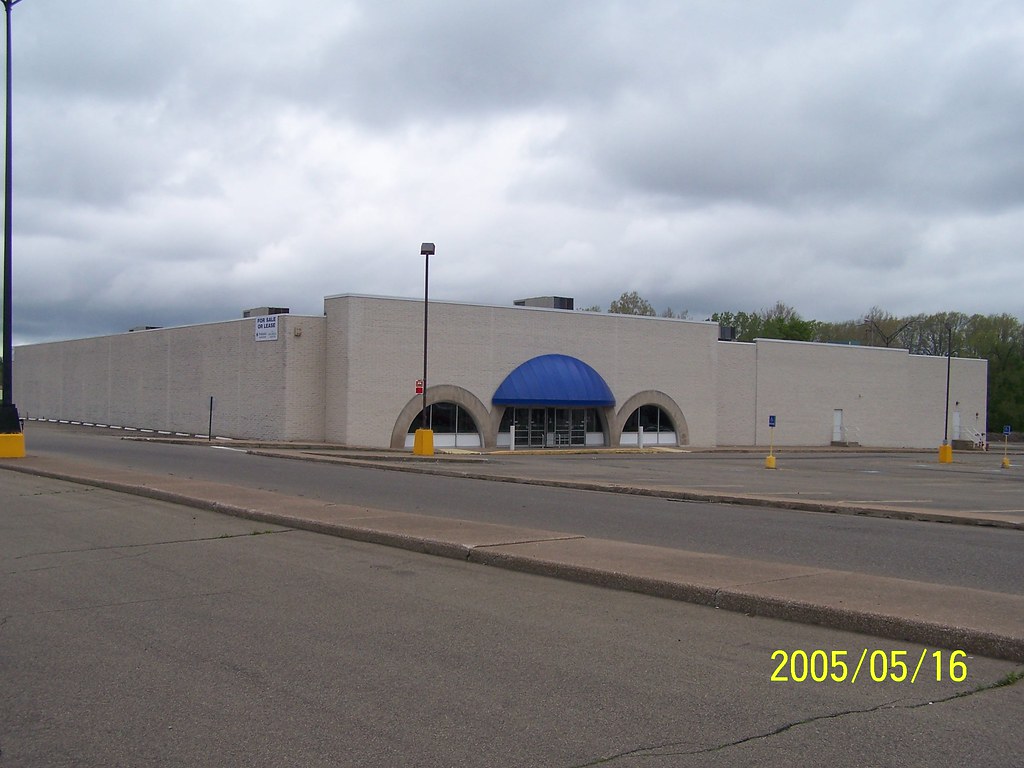 Former Children's Palace/Blair Outlet An old photo I found… Flickr