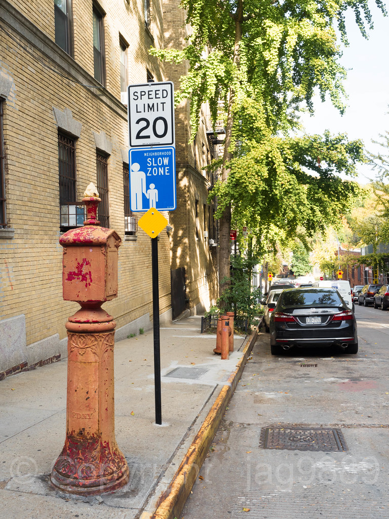 Emergency Call Box on Henshaw Street, Inwood, New York Cit… Flickr