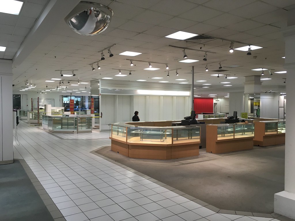 Closing Hudson's Bay Store closing sale at a Quebec City H… Flickr
