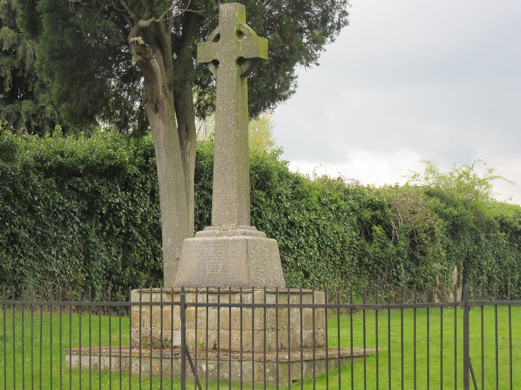 Simon De Montfort Memorial, Abbey Grounds, Evesham, Worces… Flickr