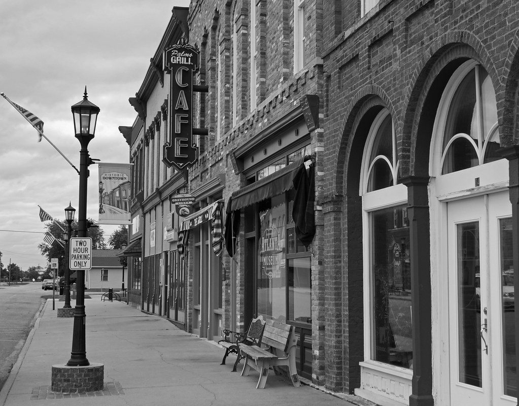 East Side of SW Arch Street Showing Palms Grill Cafe Flickr