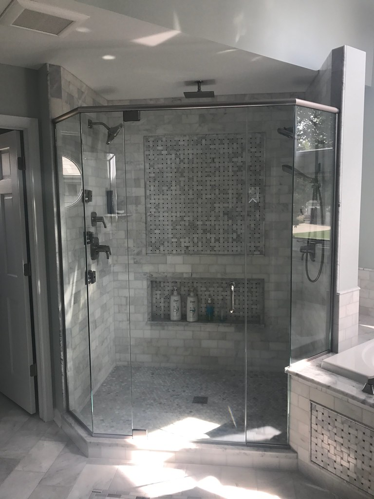 Frameless Shower Doors‎ & Custom Cut Glass Chicago Area