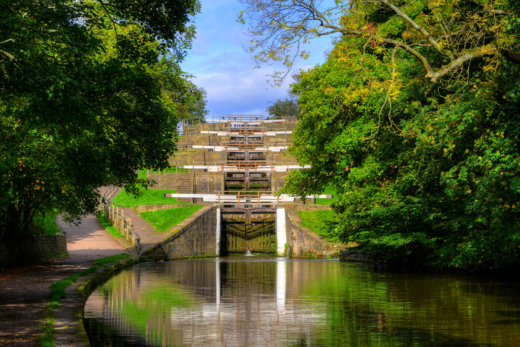 BINGLEY FIVE RISE LOCKS, BINGLEY, WEST YORKSHIRE, ENGLAND.… Flickr