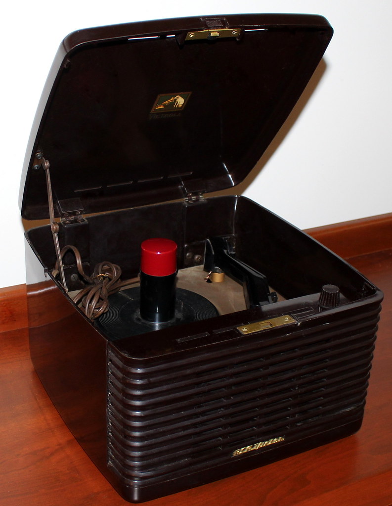 Vintage RCA Portable Record Player, Model 45EY3, 2 Vacuu… Flickr
