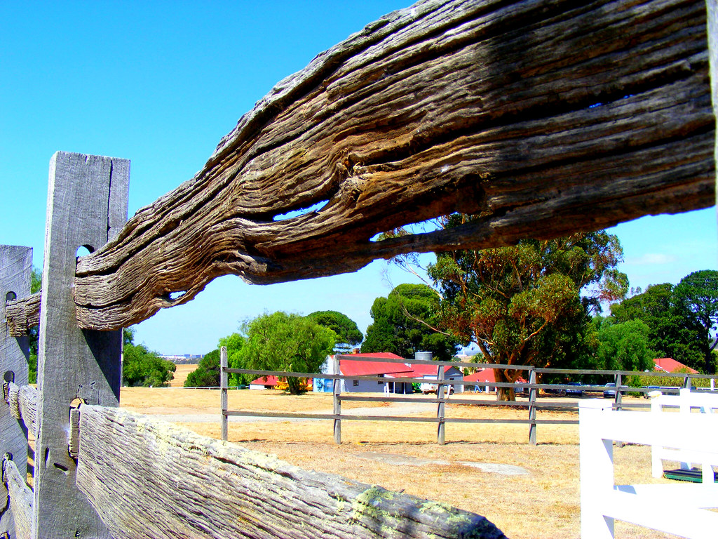 Woodlands Homestead, Greenvale, Melbourne Weathered post &… Flickr