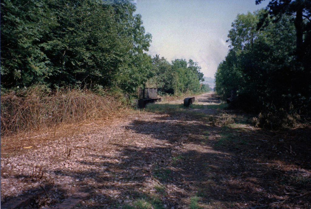 Cleeve station road bridge (b) Turning the other w… Flickr