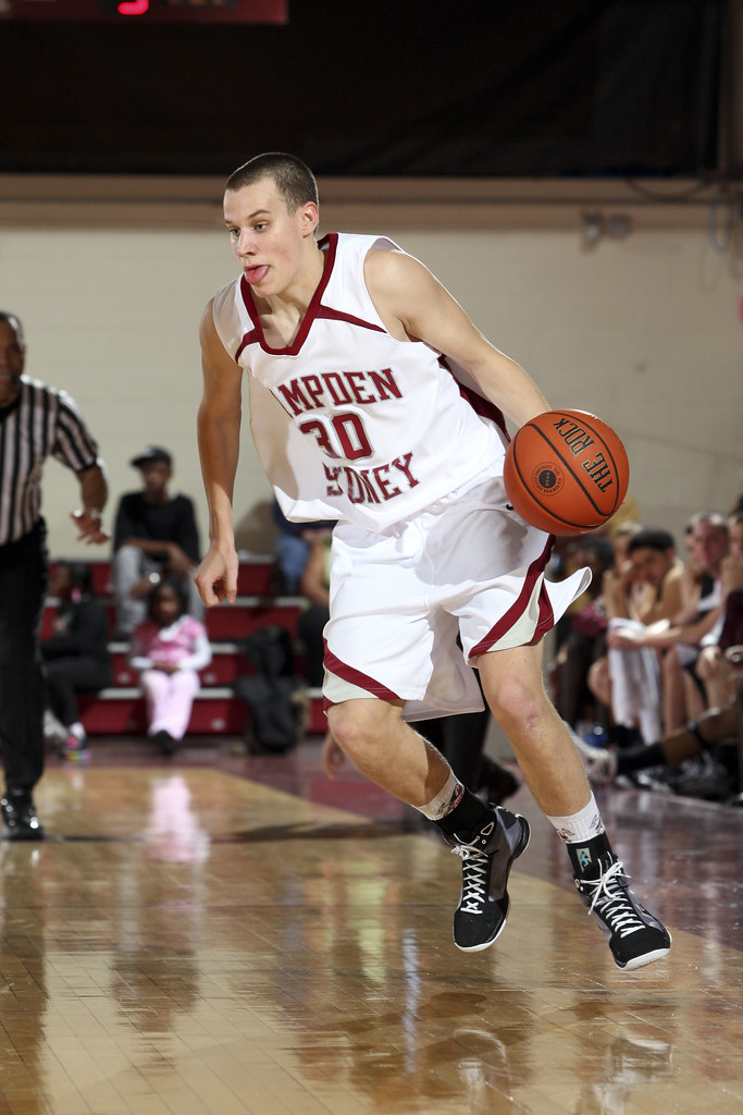 Basketball vs. Roanoke February 11, 2009 Ben Jessee HSC