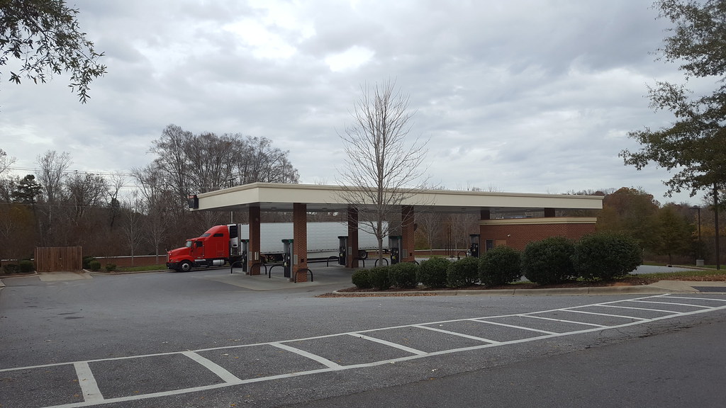 Lowes Foods Hoffman Village Gastonia, NC 2 Mike Kalasnik Flickr