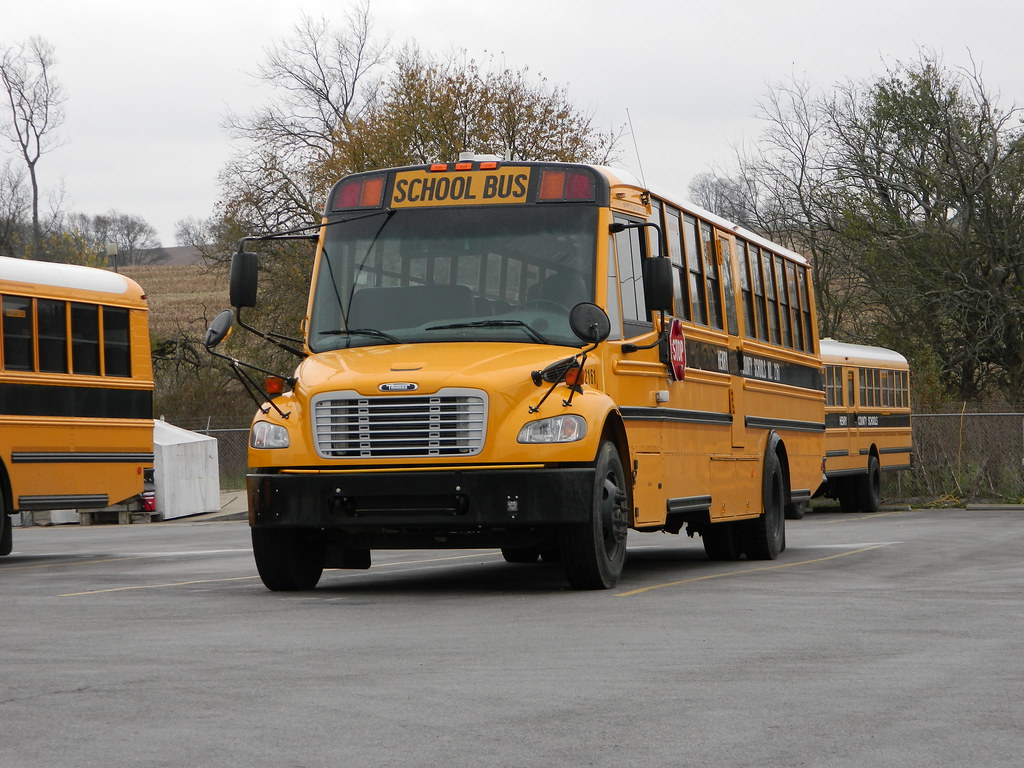 Henry County Schools 2161 (2) Bus lot Eminence, KY Flickr