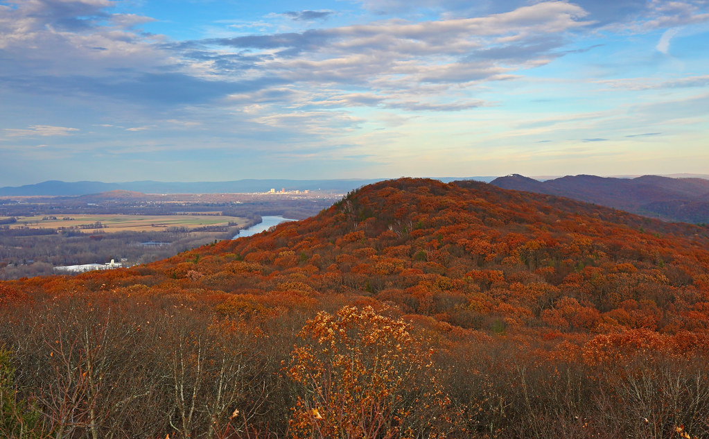 Flickriver Photoset 'Nov 25, 2017 Mount Tom' by Shahid Durrani