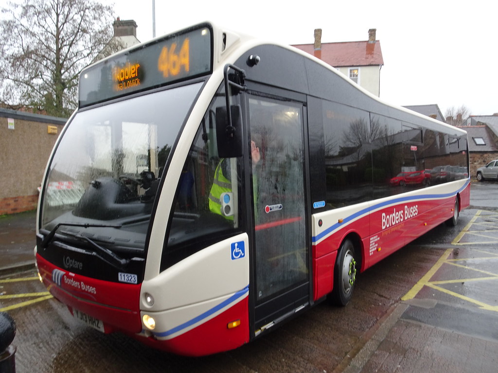 Borders Buses Optare Versa V1210 YJ13HHZ 11323 operating s… Flickr