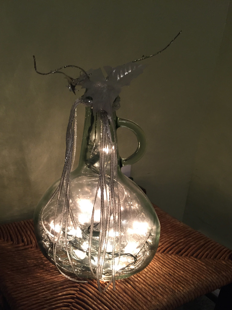 Christmas Lights in a Container A string of white lights i… Flickr