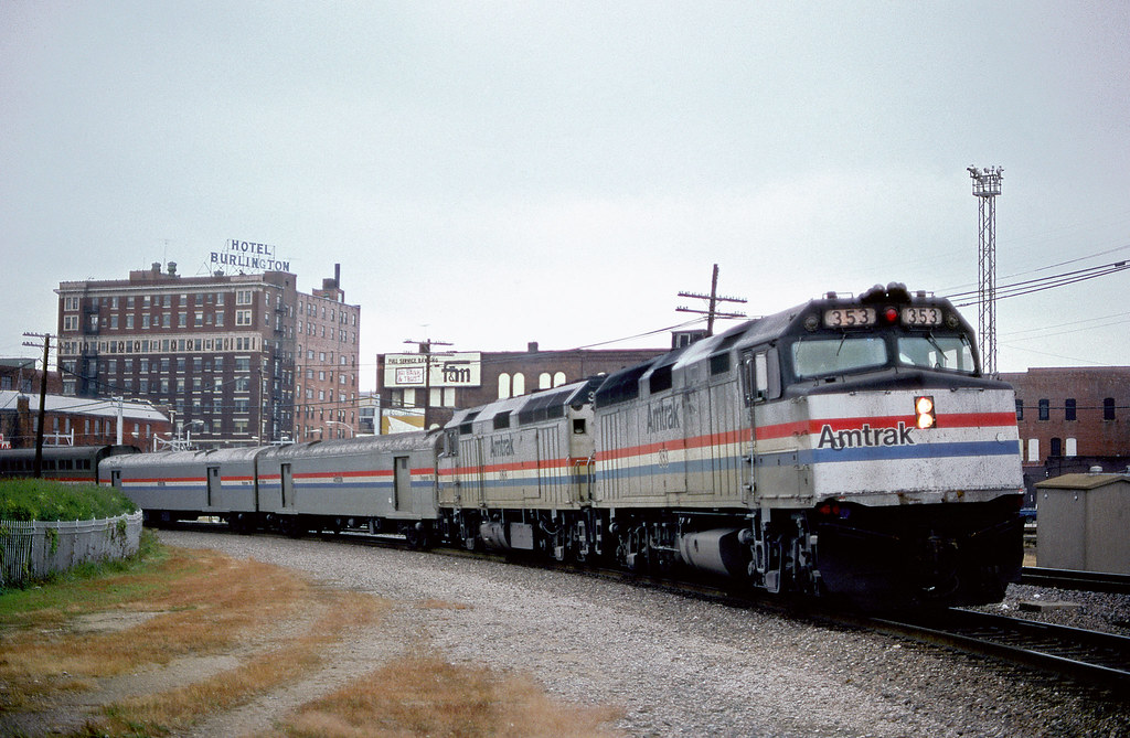 Amtrak F40PH 353 Amtrak F40PH 353 at Burlington, Iowa on O… Flickr