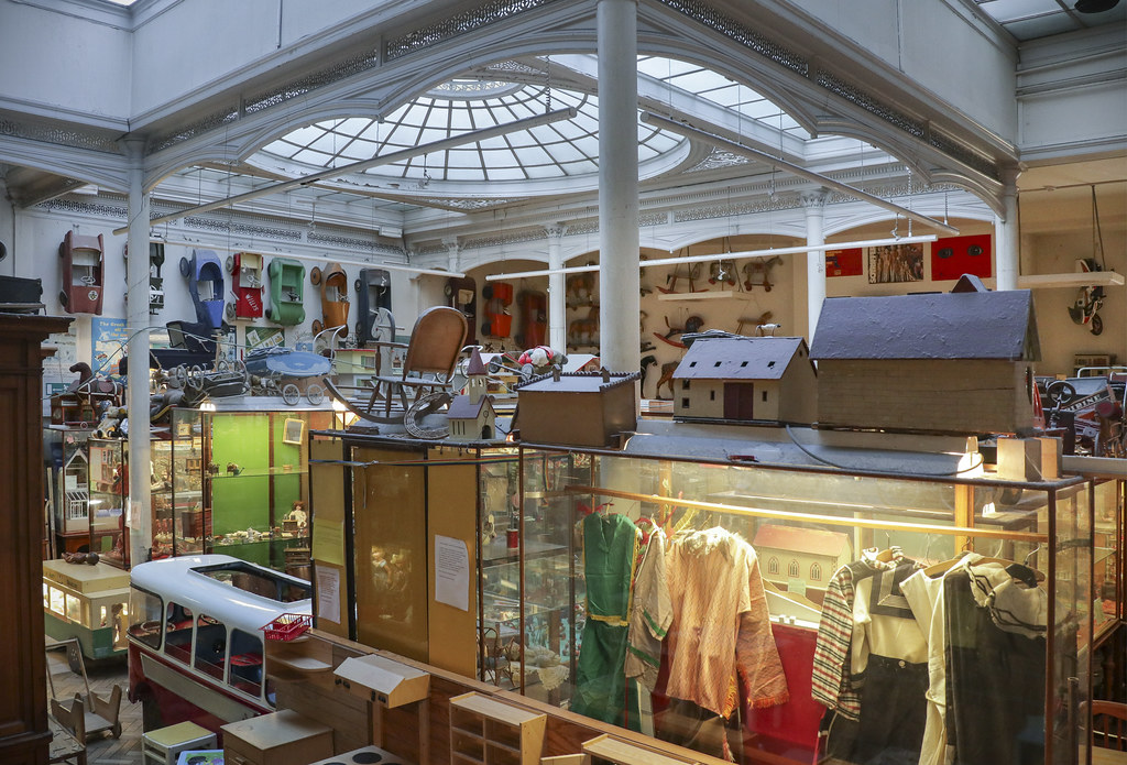 Brussels Toy Museum www.museedujouet.eu/index.php/jouet/ Kotomi