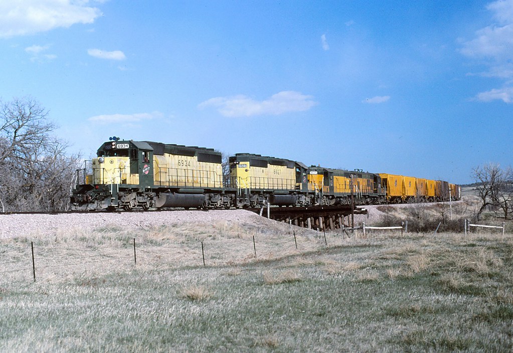 C&NW 6834W St Onge SD 4231991 Chuck Conway Flickr
