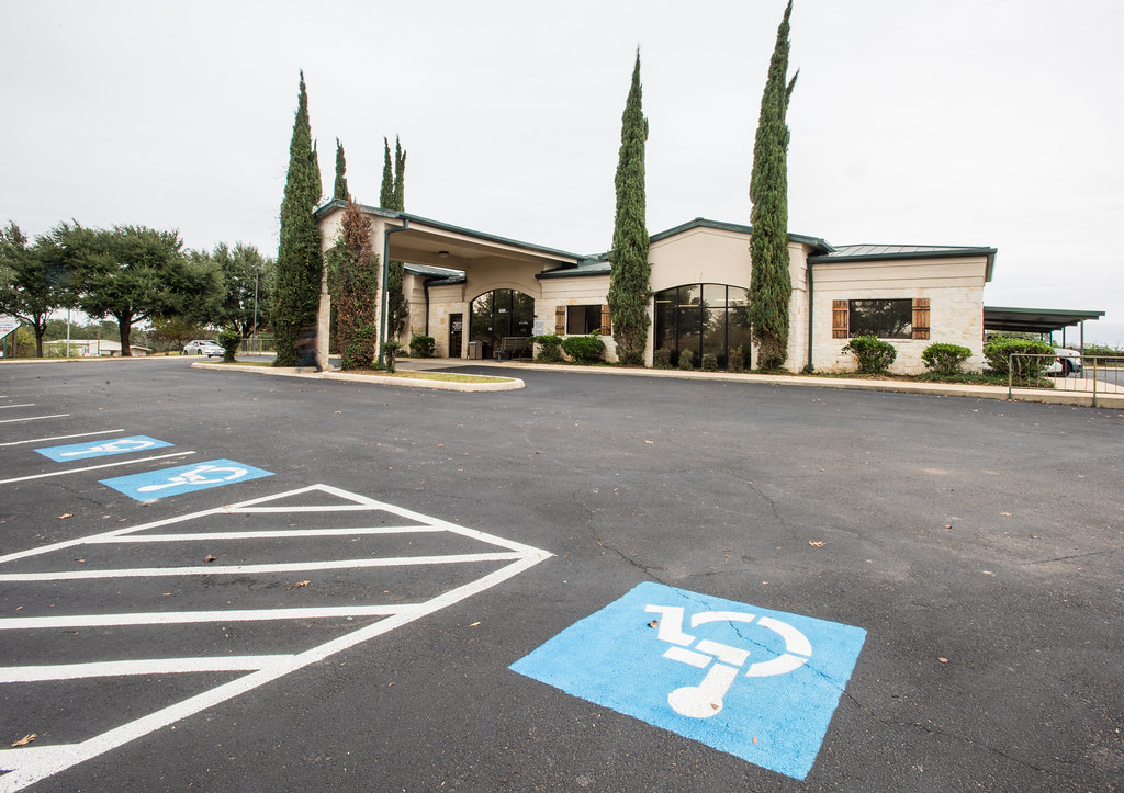 20171205RDLSC0323 The Lytle Community Health Center, on… Flickr