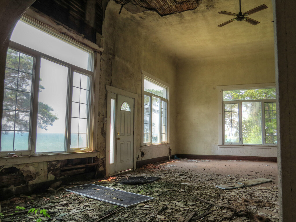 Destroyed Dream on Erie Beachfront Ground State Photos Flickr