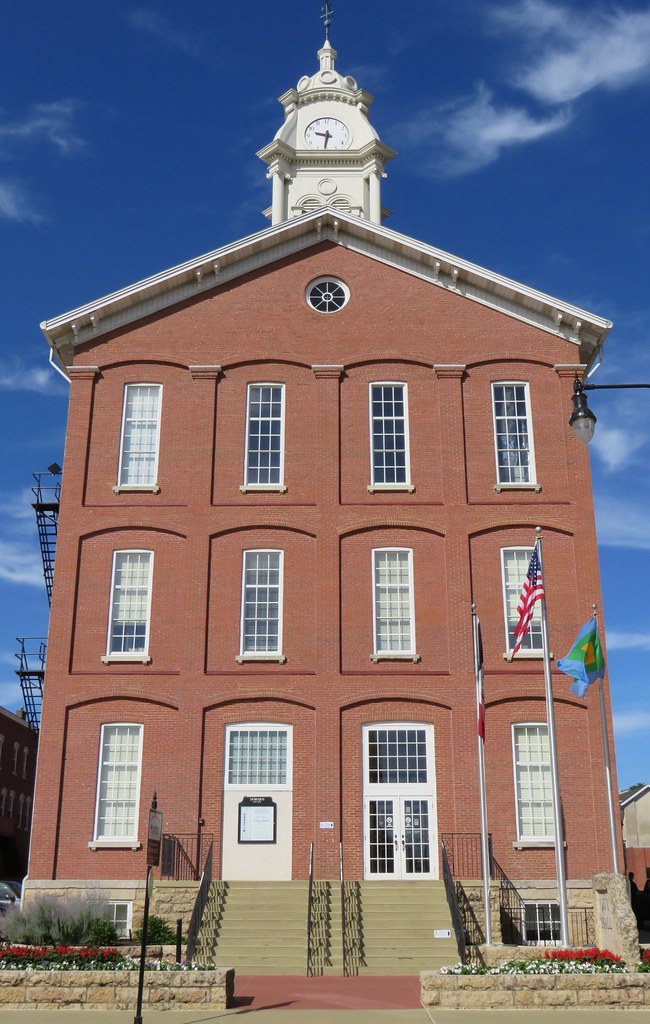 Dubuque, Iowa City Hall Constructed in 1857, the Dubuque C… Flickr