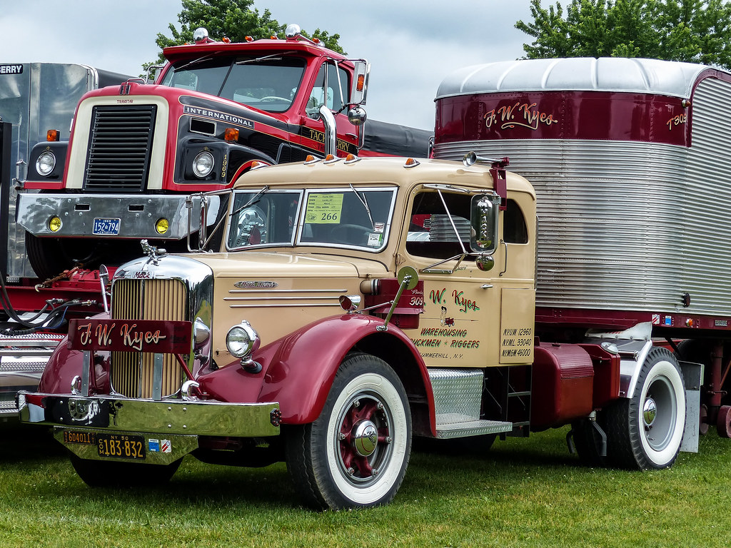Floyd Kyes' 1950 Mack Model LFT Semi Tractor Taken at the … Flickr