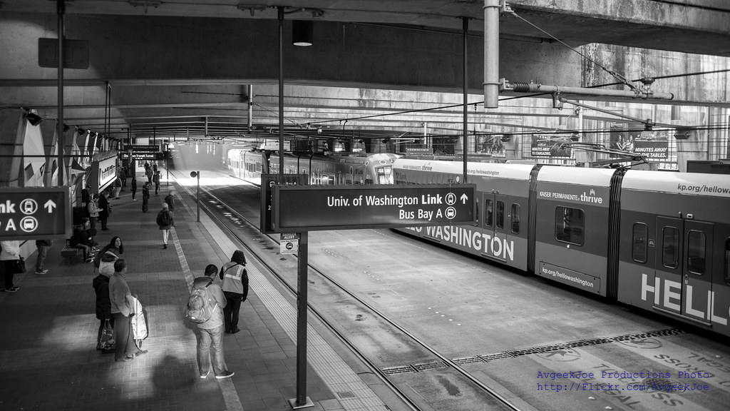 Descending Into the International District Station With Li… Flickr
