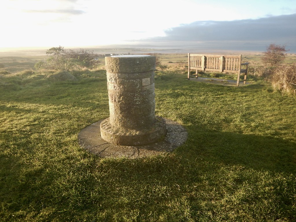 14311 Gullane Hill a A sunny morning stroll from Hill Road… Flickr