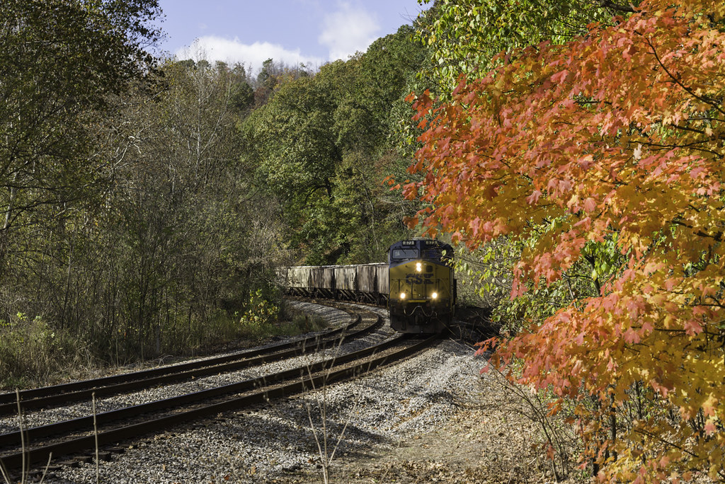 Keystone Subdivision CSXT 873 leads 89 covered hoppers Ea… Flickr