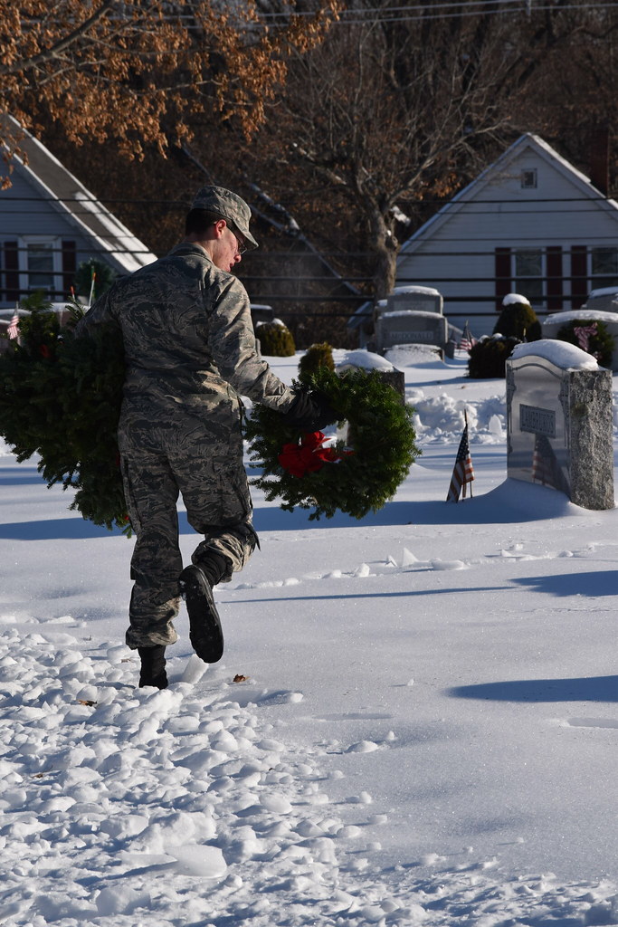 Wreaths Across America Concord, NH 2017 Volunteers from … Flickr