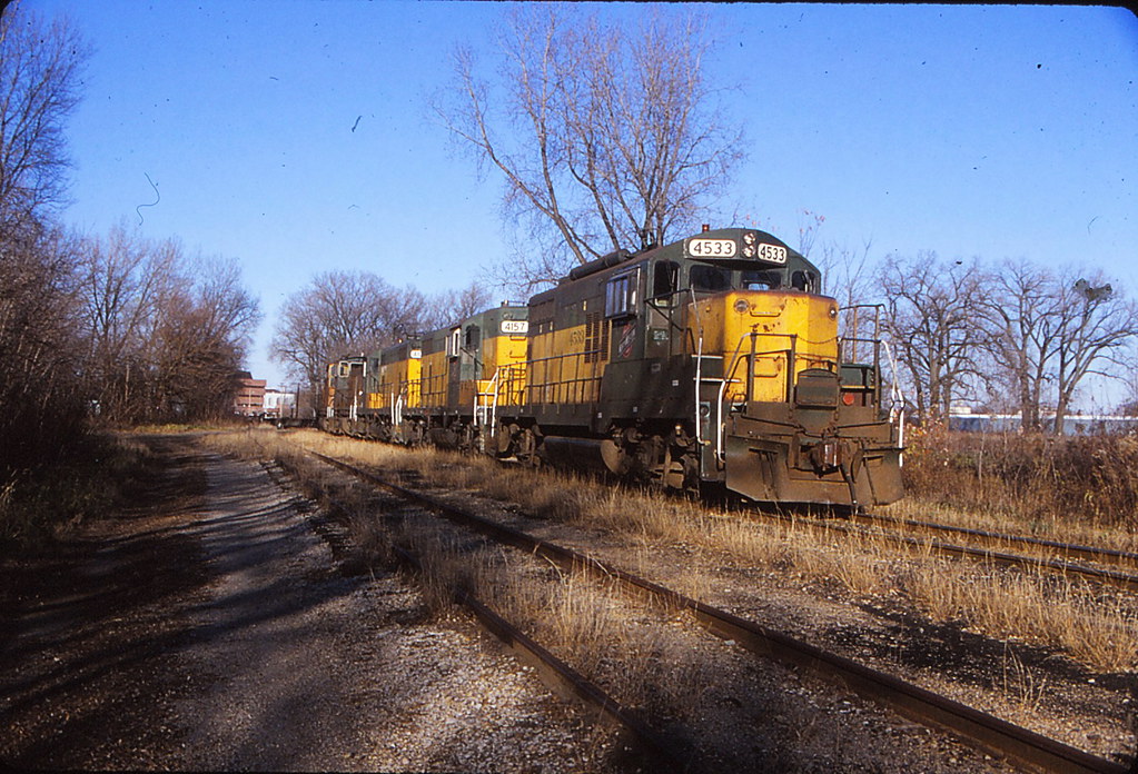 CNW West Yard Power for the 1st South Beloit grain train t… Flickr