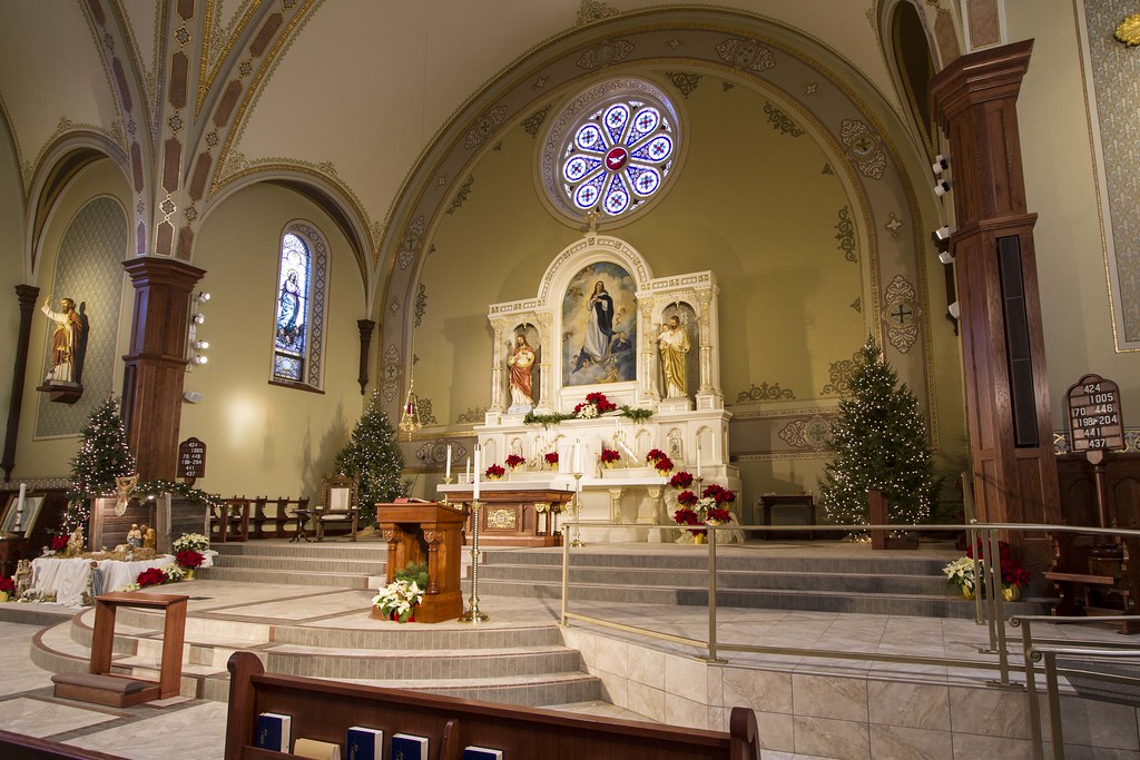 Christmas decorations at Notre Dame church in Chippewa Fal… Flickr