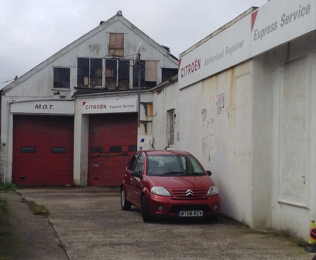 PENZANCE. Trelawny Garage. rustdreamer Flickr