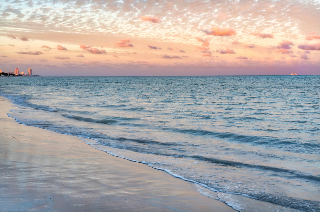 Key Biscayne I've been doing a little beach walk every nig… Flickr