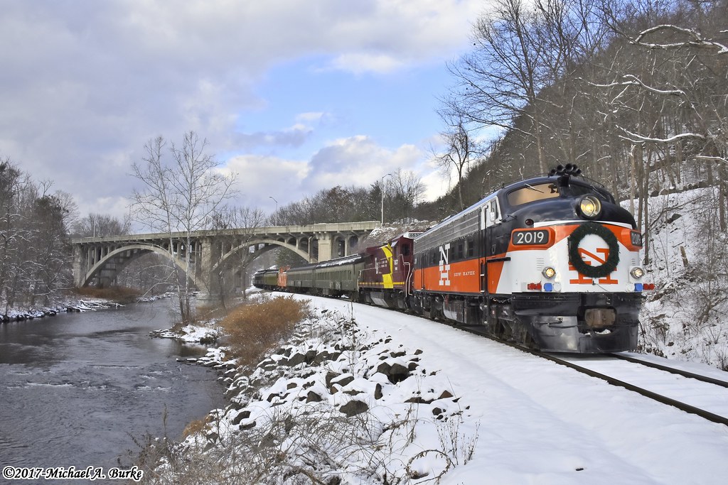 Reynolds Bridge New Haven FL9 2019 leads the Sunday aftern… Flickr