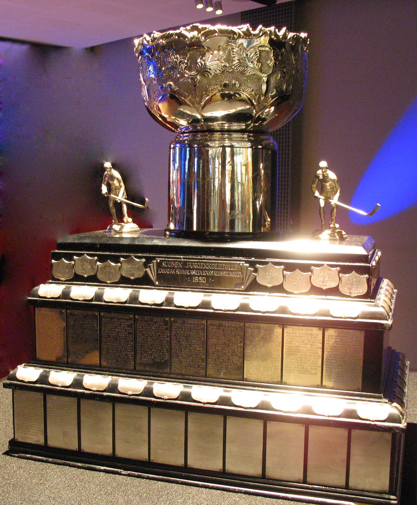 Kanada malja The trophy that Finnish ice hockey teams vie … Flickr