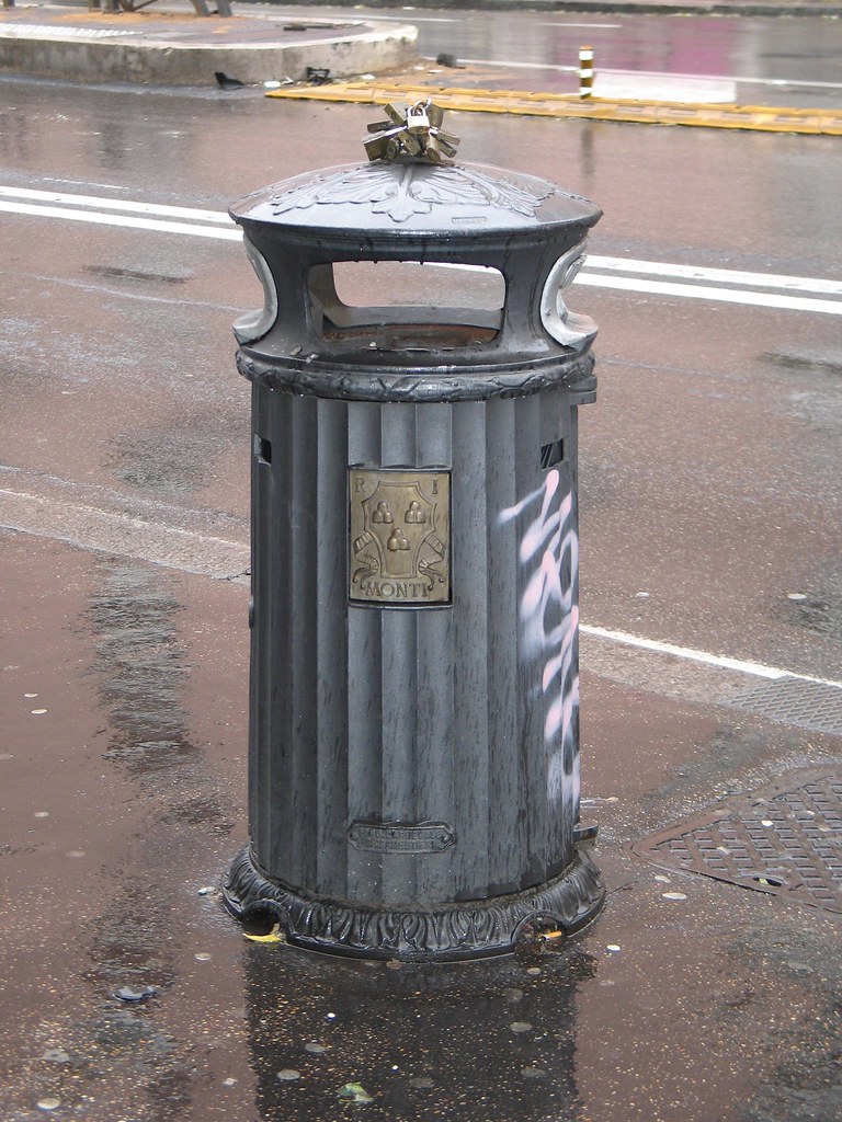 Locked bin Lockers on a bin, probably from the ones who ha… Flickr
