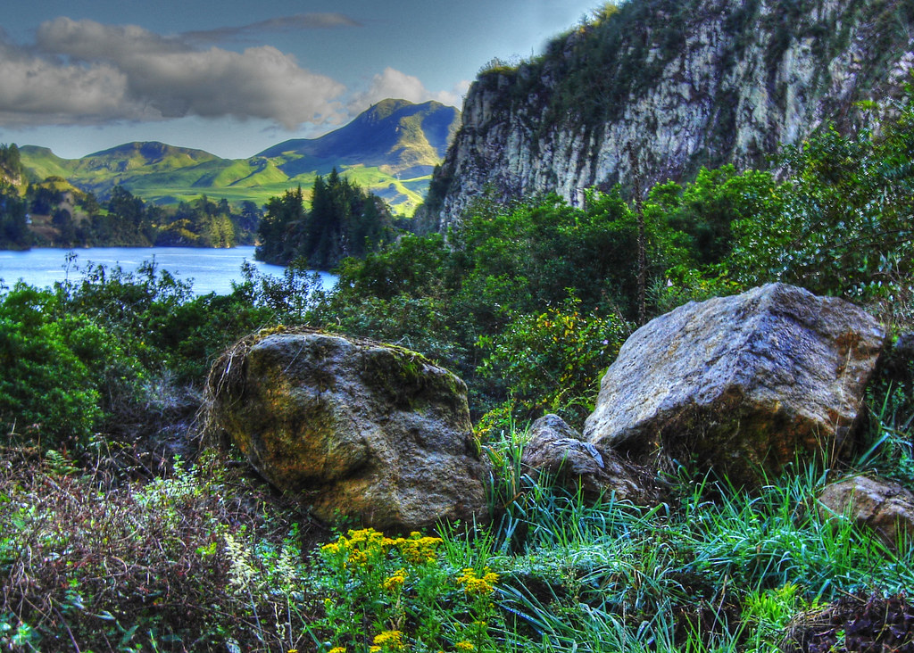 Lake Whakamaru Hand held using the car window for a tripod… Flickr
