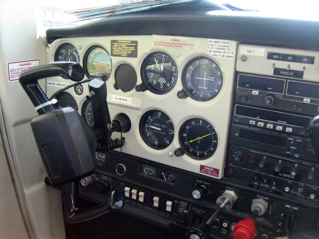 Cessna 152 instrument panel GBYFA new Cessna at Airbase… Flickr